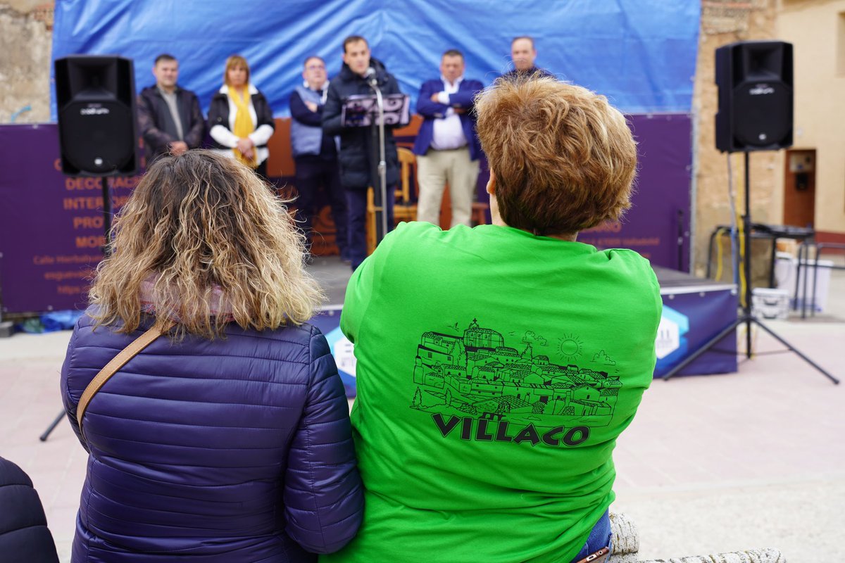 🎉 Villaco celebra sus fiestas de la Exaltación de la Cruz.

🗣️ El presidente <a href="/Conrado_Iscar/">Conrado Íscar</a> pronuncia el pregón invitado por el alcalde, Jesús Rey.

😂 Y disfruta con los vecinos del inicio de las fiestas con el humor de  <a href="/FRANELCHAVO/">franelchavo</a> y <a href="/robertochapu1/">Roberto Chapu</a>.