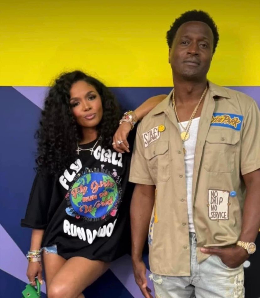 okeffe's tweet image. whether you want to admit it or not, this is an example of true love.