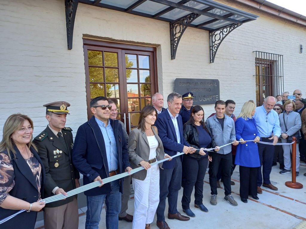 juanjoolaizola's tweet photo. En Minas, en la inauguración del Complejo Cultural y Deportivo Ángel Ugarte. Una obra magnífica de la Intendencia y OPP, que restaura la vieja estación de AFE y la pone al servicio de los vecinos con una inversión de U$S 3.850.000. https://t.co/Yg1p3NFFAc