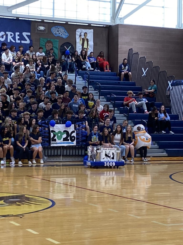 boulder_hs's tweet image. Celebrating our 1st place alliance robotics team at the Assembly!  #bchs41 #lastassembly