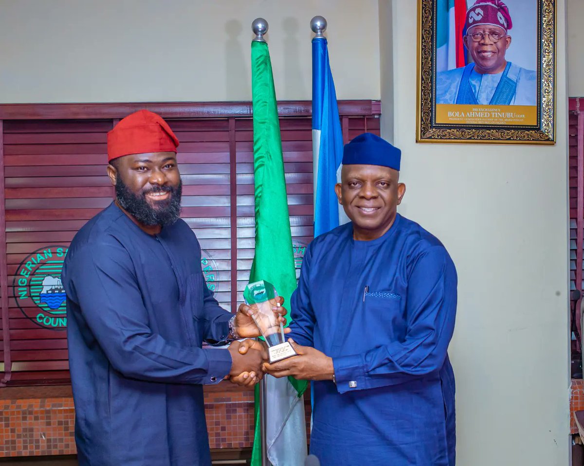 Nigerian Shippers' Council (@ngshippers) on Twitter photo Empowering cross-border traders for smoother transactions! ES/CEO, NSC, <a href="/AkutahPius/">Akuta Pius Ukeyima MON, Esq., FCILT, FCIOTA, Ph.D</a> reaffirmed FG's commitment to promoting exports across ECOWAS borders during the visit by the International Trade Centre today, 3rd May, 2024. #CrossBorderTrade #TradeFacilitation #EconomicGrowth Empowering cross-border traders for smoother transactions! ES/CEO, NSC, <a href="/AkutahPius/">Akuta Pius Ukeyima MON, Esq., FCILT, FCIOTA, Ph.D</a> reaffirmed FG's commitment to promoting exports across ECOWAS borders during the visit by the International Trade Centre today, 3rd May, 2024. #CrossBorderTrade #TradeFacilitation #EconomicGrowth