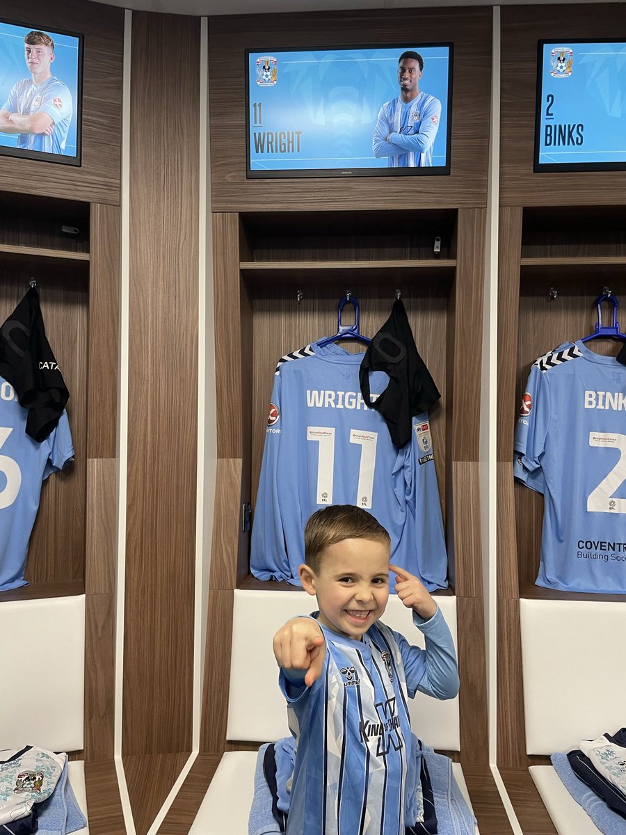 d_newman88's tweet photo. @Coventry_City @CoventryBS #CBSFanWall https://t.co/OJ585FSNVv
