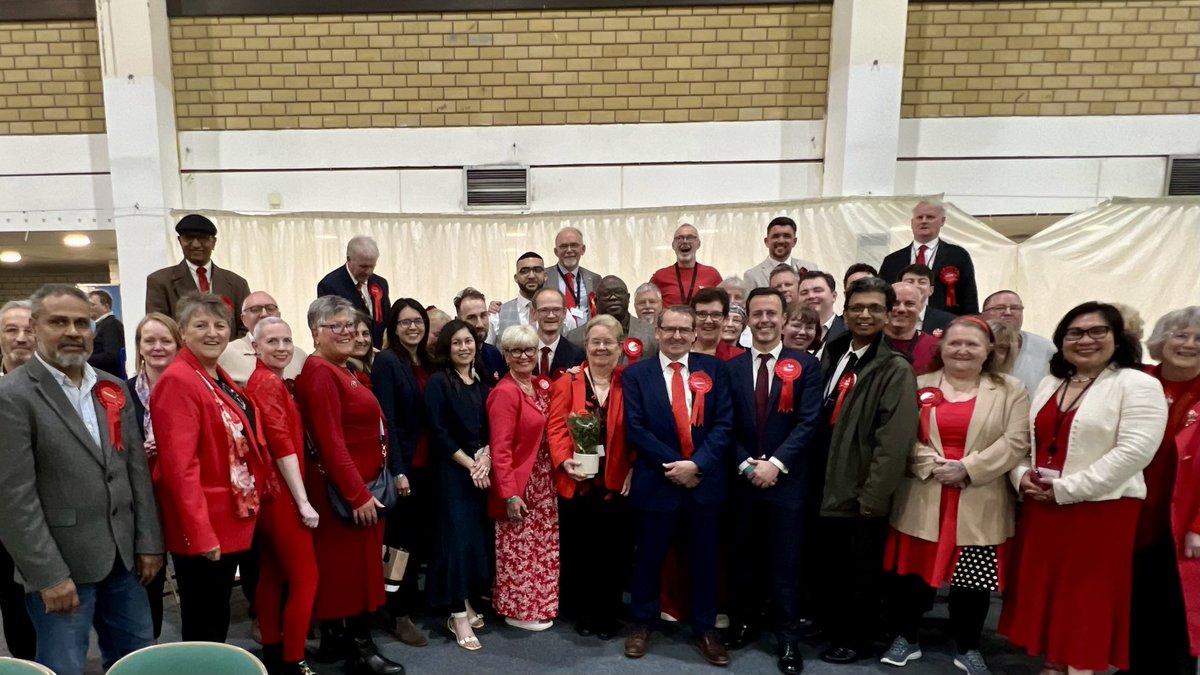 A historic result for Labour in #Stevenage, winning 32 out of 39 seats, including gaining 8 out of 9 Tory seats 🌹 Thank you to everyone who voted Labour, many for the first time ever. We will work hard to earn that trust 🙏