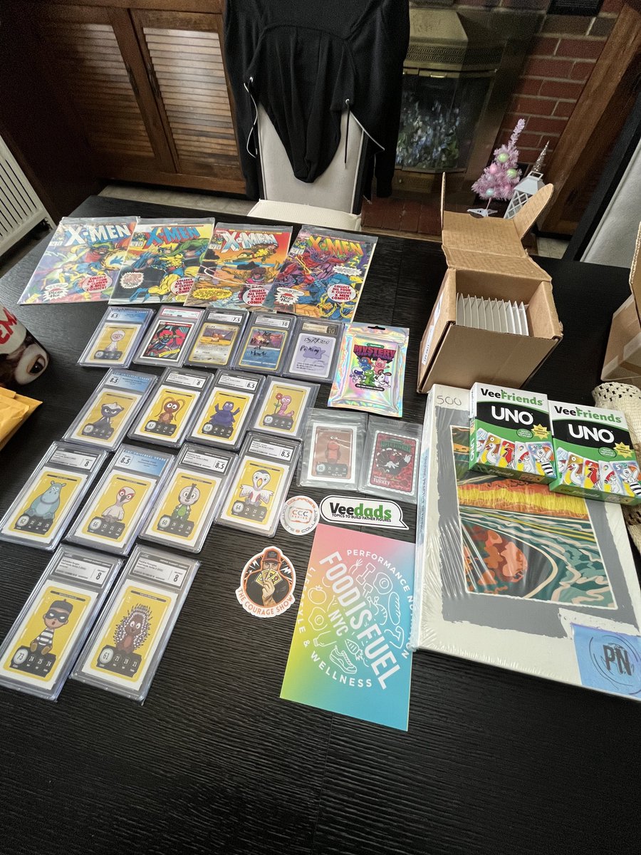 ClockNOut's tweet photo. All we got from our 1st #MailDay π¬
Click the link π in bio to subscribe to #ClockingOutPodcast on #YouTube and watch the full MailDay π¬ Video
Whatβs your favorite ? π€ share in the comments π¬ below ππΌ
#XMen97 #WhatNot #VeeFreinds #CompeteAndCollect #CGC #GradedTradingCards #Pokemon #FoodIsFuel #TheJoshCourageShow #RoadsToParadise #UNO #Courtyard #VeeDads