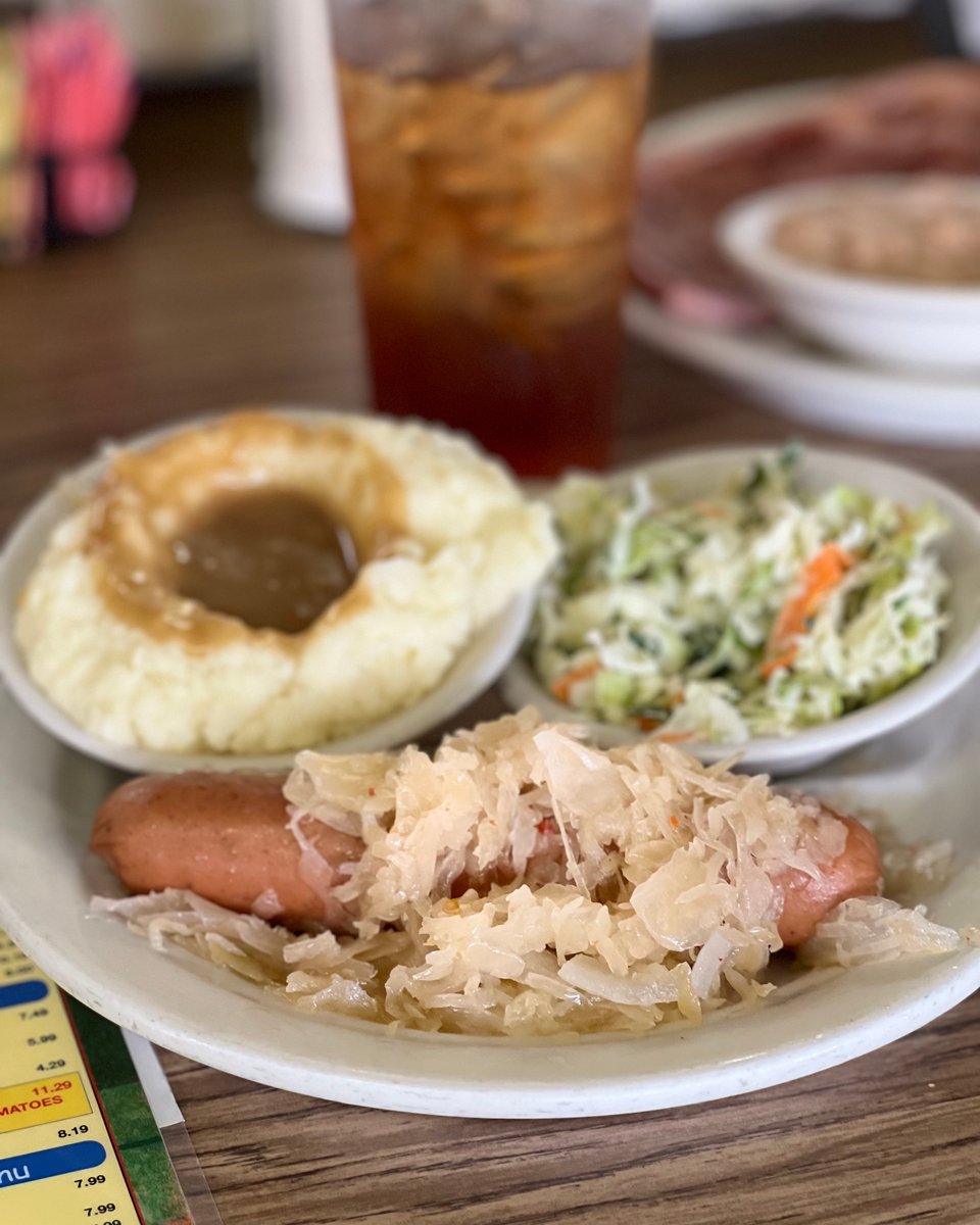 Does it feel like a Polish sausage kind of day to you, too?

#wendellsmithsrestaurant #wendellsmiths #nashvilletn #nashvillemeatn3 #meatn3 #countrycooking #southernfood #downhomecooking
