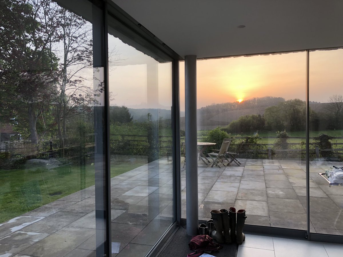We have recently moved house, but the weather prevented me from seeing the sunrise until yesterday, and how cleverly the house is aligned on it at this time of year. @arkleboyce have built a wonderful house, and we already love it!