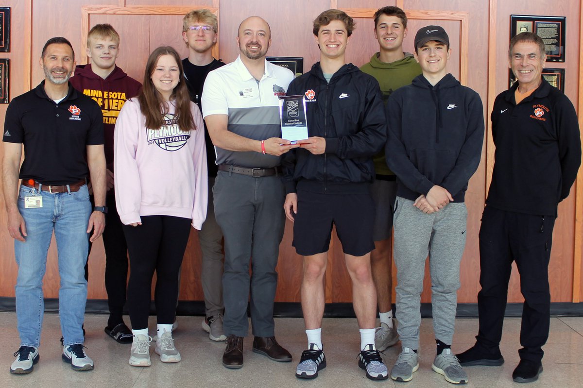 plymouthschools's tweet photo. Today in our schools: @DoGoodWisconsin presented the PHS National Honor Society with an award for collecting the most boxes of cereal in our size category for the 2024 Cereal Box Domino Challenge! Plymouth public &amp; parochial schools collected 475 boxes! https://t.co/SdqHdTqEoP https://t.co/Mmj6ejzT5j