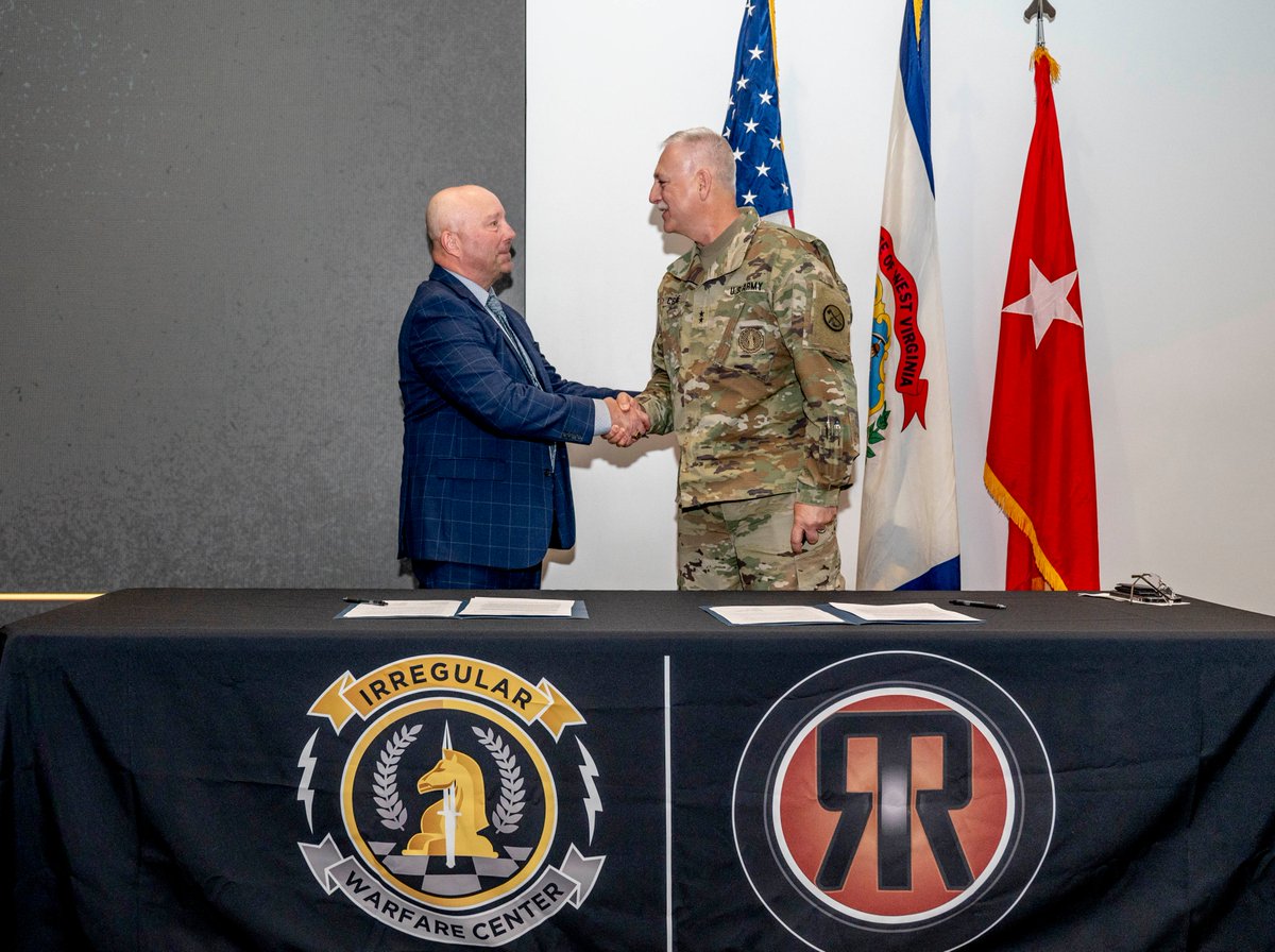 The @WVNationalGuard signed a formal Memorandum of Understanding with @IrregularWarCtr during a Ridge Runner IW exercise at Camp Dawson, in Kingwood, West Virginia, April 19, 2024.

#IWC #Irregularwarfarecenter #Irregularwarfare #IWCFAN #WVNG #RidgeRunner #RidgeHealer