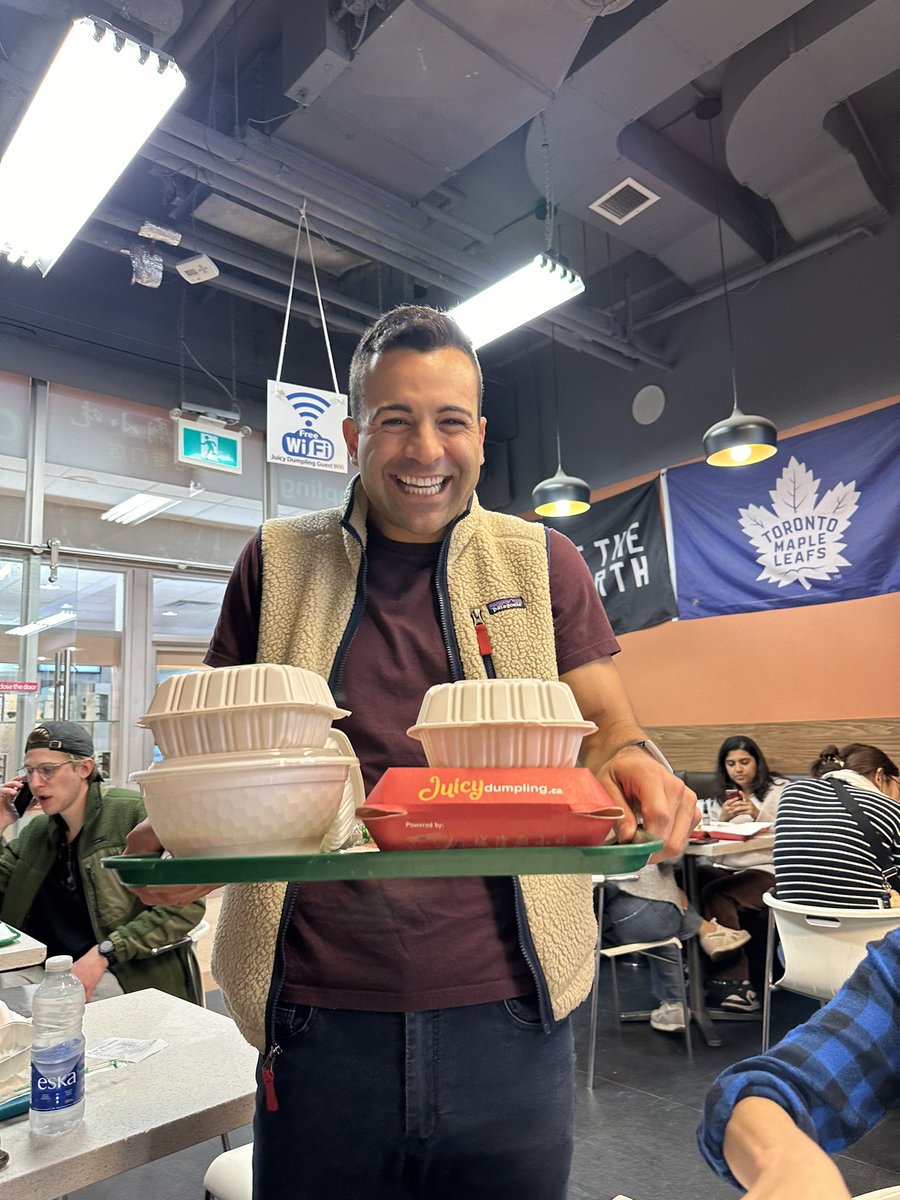 kimmythekidney's tweet photo. Exploring Toronto with my amazing co-fellow @em_frierson and adopted IU fellow Evan! #dumplingParty #TheDailyDoseCoffee #JuicyDumpling #PAS2024 @BCMPedsRenal https://t.co/8pKthHbBkg