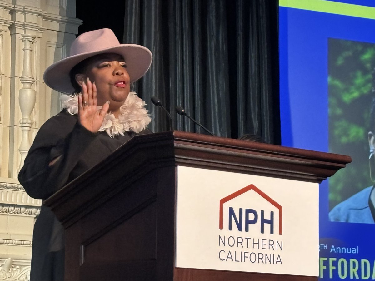 Yesterday, BCSH Secretary Tomiquia Moss was honored to receive the Inspirational Leader Award in recognition of her work to strengthen the affordable housing movement with innovation, collaboration, and inclusiveness. Thank you @NPHANC for a great celebration!