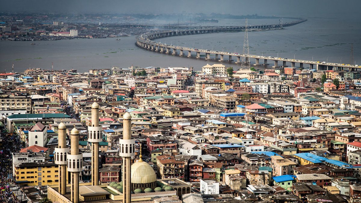 Netbossproperty's tweet image. Discover the secrets behind real property valuation in Nigeria! From valuation methods to essential report elements, our latest blog post has it all. Whether you're a homeowner or industry professional, this read is for you! #RealEstate #PropertyValuation netbossproperties.com/understanding-…
