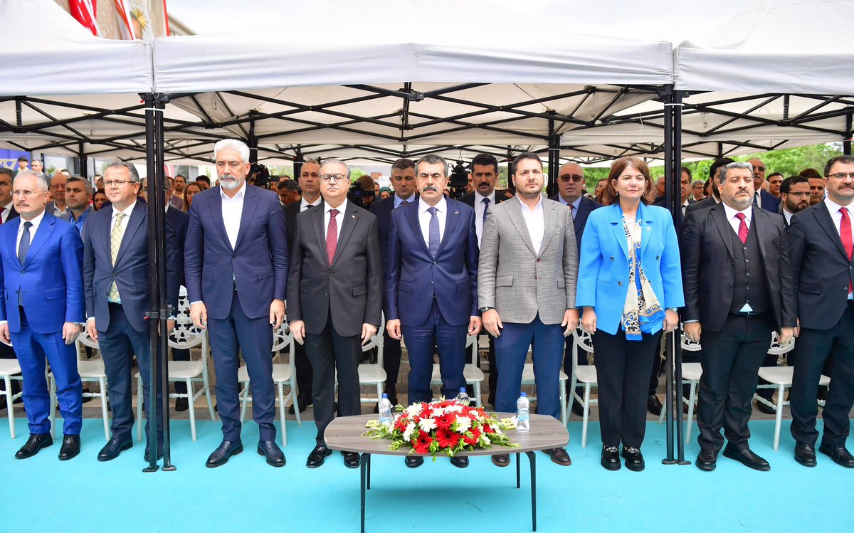 Hayırsever Ebubekir Tivnikli tarafından yaptırılan;

24 derslikli Abdullah Tivnikli Fen, Sosyal Bilimler ve Teknoloji Anadolu İmam Hatip Lisesi'nin ve 

100 öğrenci kapasiteli pansiyonun açılışını Milli Eğitim Bakanımız Sn. Yusuf Tekin'in teşrifleriyle gerçekleştirdik.🏫✂️