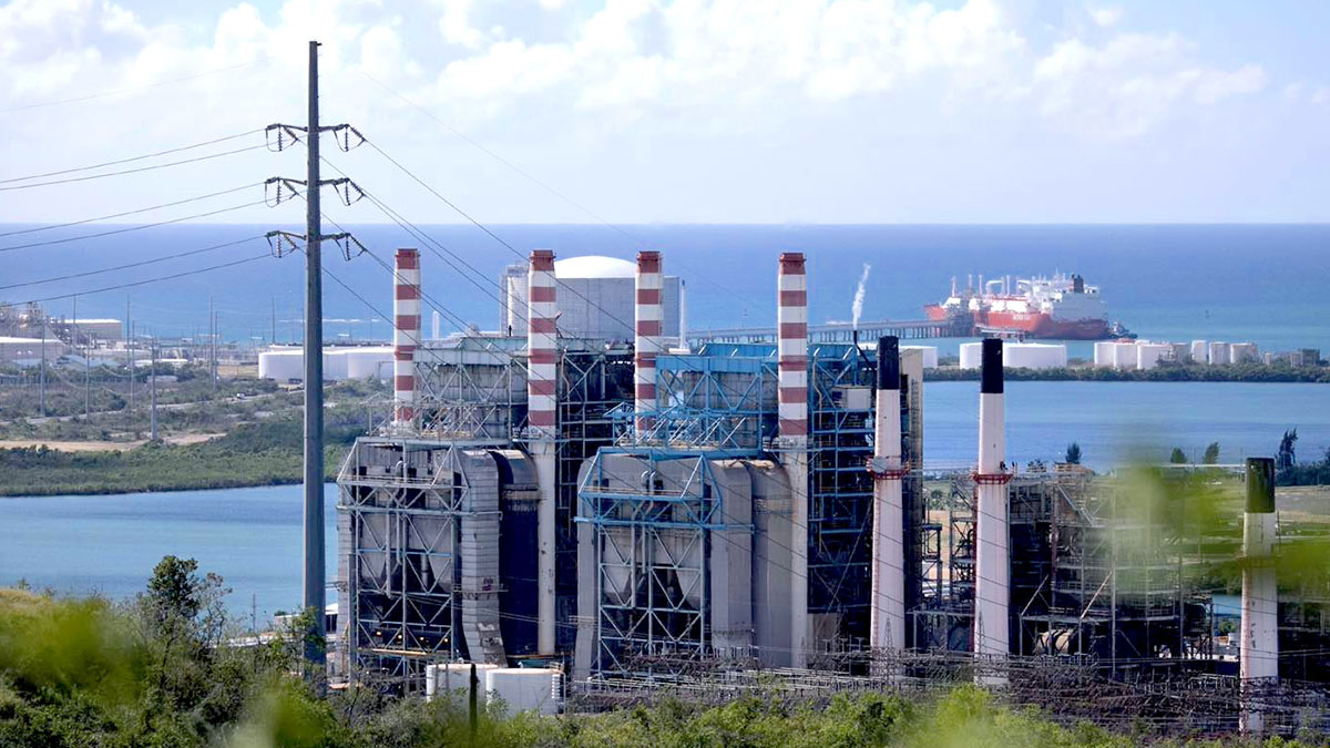 A reparar más unidades generatrices para reducir apagones, opina Pierluisi | shorter.me/TUQNU

Actualmente, hay problemas en la Central Termoeléctrica Aguirre en Salinas, Costa Sur en Guayanilla y AES Puerto Rico en Guayama.