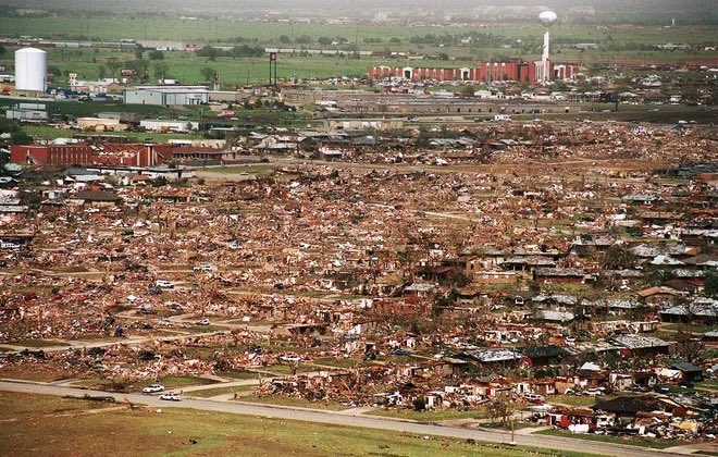 25 years today, the strongest tornado ever recorded touched down and hit Moore, OK. This tornado had winds speeds of 302 mph recorded by the DOW (Doppler On Wheels). This tornado did catastrophic damage to neighborhoods. Unfortunately this tornado killed 36 people and +5 1/3