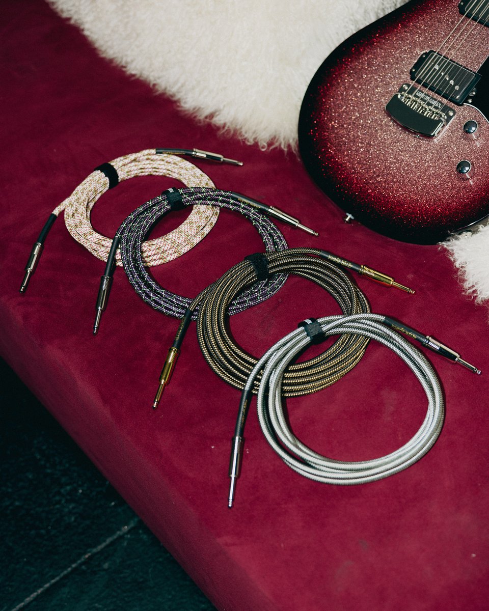 These Ernie Ball cables offer an added dose of style with enhanced resistance to tangles thanks to their braided exterior jackets. #ErnieBall #BraidedCables Shop Now🔻 bit.ly/3QsEns4
