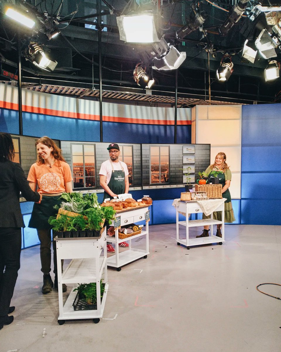 Ottawa Farmers' Market (@ottawafarmmkt) on Twitter photo Lights, camera, action, #Ottawa! Heather (Agricola Farm), Louay (House of “Pain”) & Jaymie (Rutabaga Ranch) hopped on <a href="/ctvottawa/">CTV Ottawa</a> to talk about the Outdoor Farmers' Market season ! Discover their amazing products this Sun 9am-3pm at Lansdowne. ottawa.ctvnews.ca/video/c2912503…
#MyOttawa Lights, camera, action, #Ottawa! Heather (Agricola Farm), Louay (House of “Pain”) & Jaymie (Rutabaga Ranch) hopped on <a href="/ctvottawa/">CTV Ottawa</a> to talk about the Outdoor Farmers' Market season ! Discover their amazing products this Sun 9am-3pm at Lansdowne. ottawa.ctvnews.ca/video/c2912503…
#MyOttawa