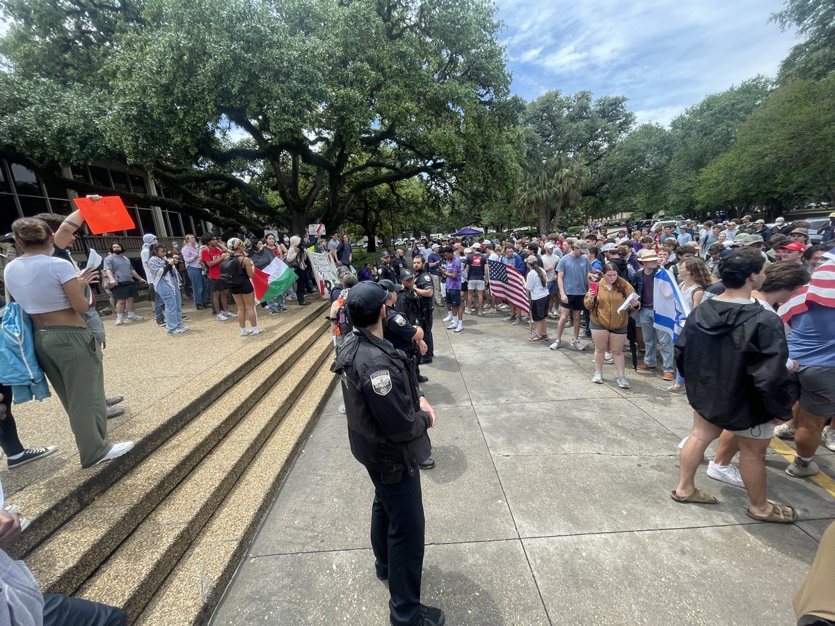 UPDATE: The demonstration at LSU has moved to the Student Union. wbrz.com/news/lsu-stude…