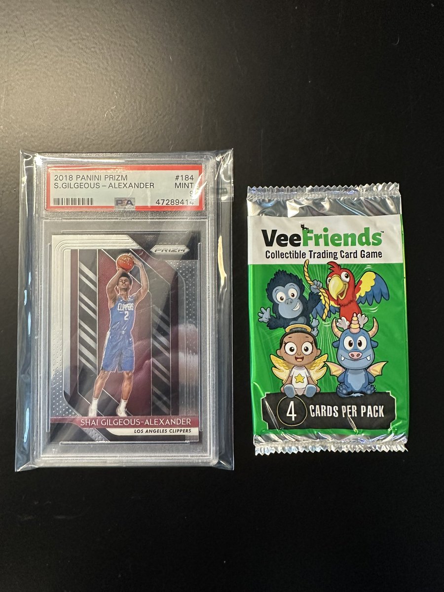 🚨GIVEAWAY🚨

At 55 retweets, we will giveaway: 

2018 PRIZM SGA PSA 9 
VEEFRIENDS SERIES 2 PACK 

The winner will be announced on our @fanaticslive stream today. 

To enter: 

RETWEET + COMMENT (1) 

Link to the stream ⬇️
get.fanatics.live/X8WW/efvmn620

Use code VEE20 for $20 off your…