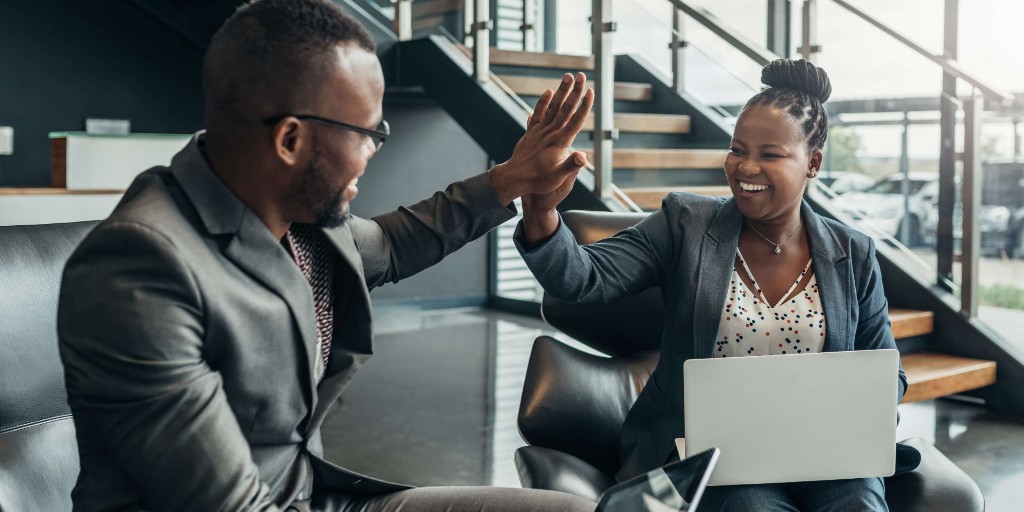 Rejoignez le programme de stage 2024 de @AfDB_Group et développez votre expertise dans des domaines clés comme l'énergie, l'agriculture et l'industrialisation. Postulez avant le 7 mai ! Plus d’infos : bit.ly/3xZuCLA #StageBAD #OpportunitesBanqueAfricaine