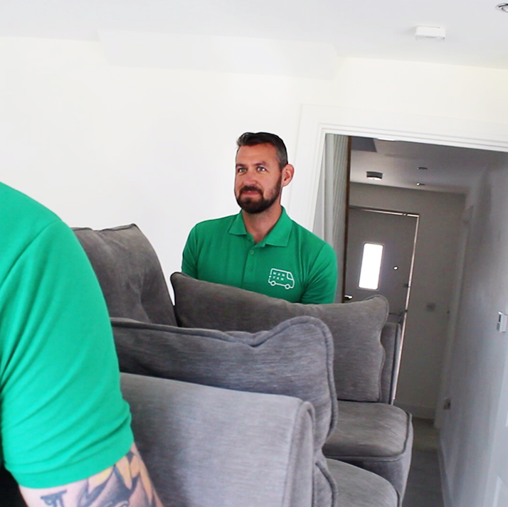 ManandV4n's tweet image. End your week by planning your move! Download &apos;Man and Van&apos; and receive instant quotes to simplify your moving process. 

#FridayFocus #WeekendMove #Man+VanApp