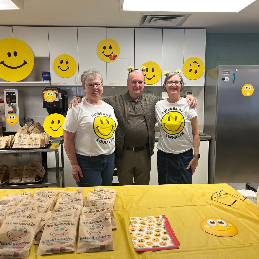 It's #SmileCookie Week at Linhaven Long-Term Care! With 350 cookies purchased for residents, they're sure to bring a smile to everyone. Thank you for the support Friends of Linhaven!

#TimHortons #EverySmileCounts #AlzheimerNiagara #SupportLocal #Makingadifference