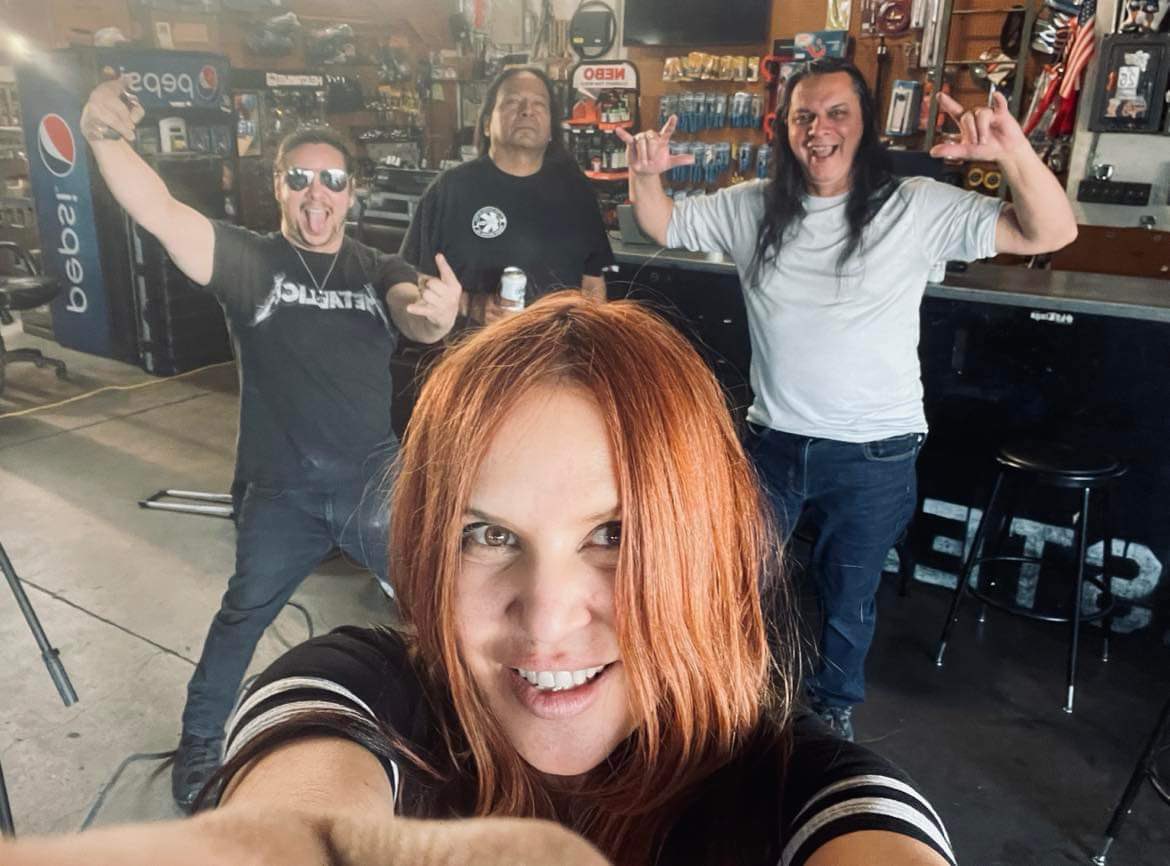 #AndyBash2024 #deepcuts #metalnrock #Marsphotoz Liz covering vocals has been the greatest. DEEP CUTS getting ready for AndBash 2024 at #bennyboybrewing in Lincoln Heights May 11th.