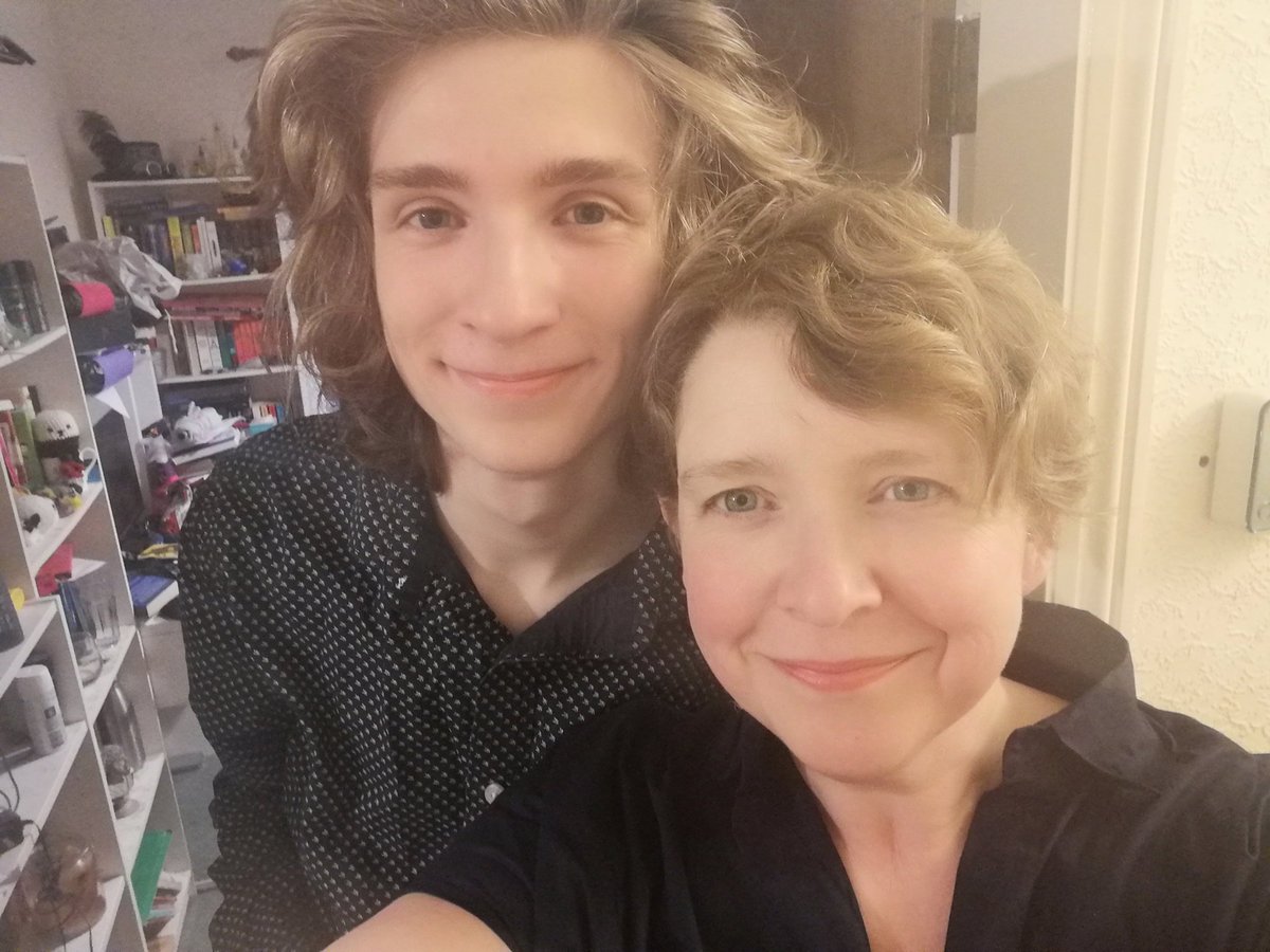 Beth Rowe tweet media