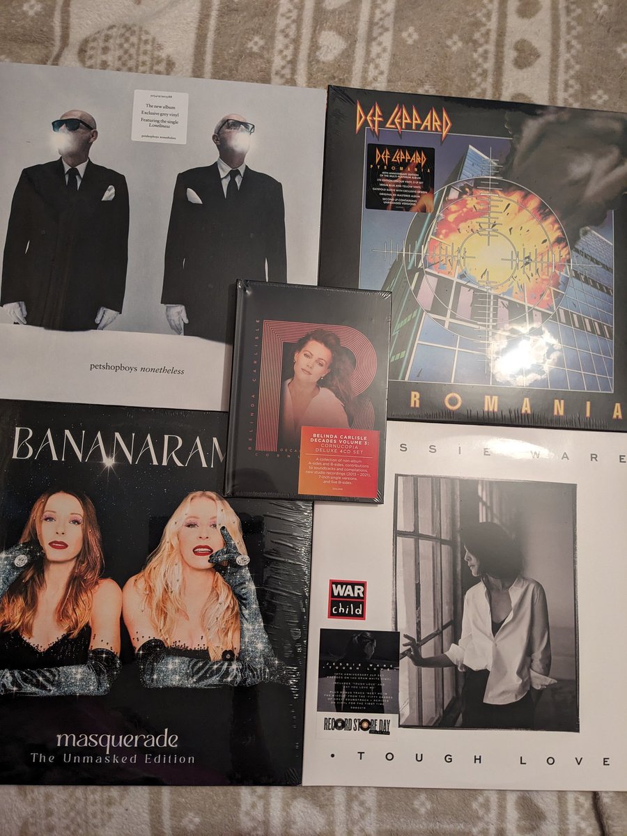 Oooooo a few lovely 🎶💎s to add to their respective families in the #EvansHousehold #BirthdayPresents 😉❤️🎁🎉🥳 #PetShopBoys #DefLeppard #Bananarama #JessieWare #BelindaCarlisle