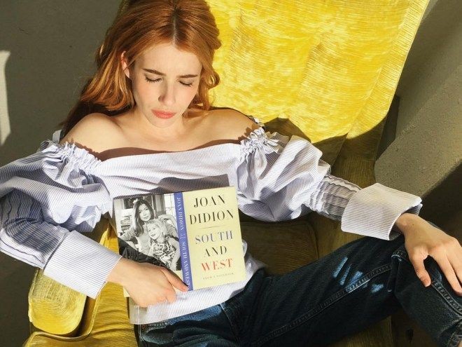 S2uzanne's tweet photo. Celebrities with books is one of my favorite things https://t.co/ayaONcFlQs