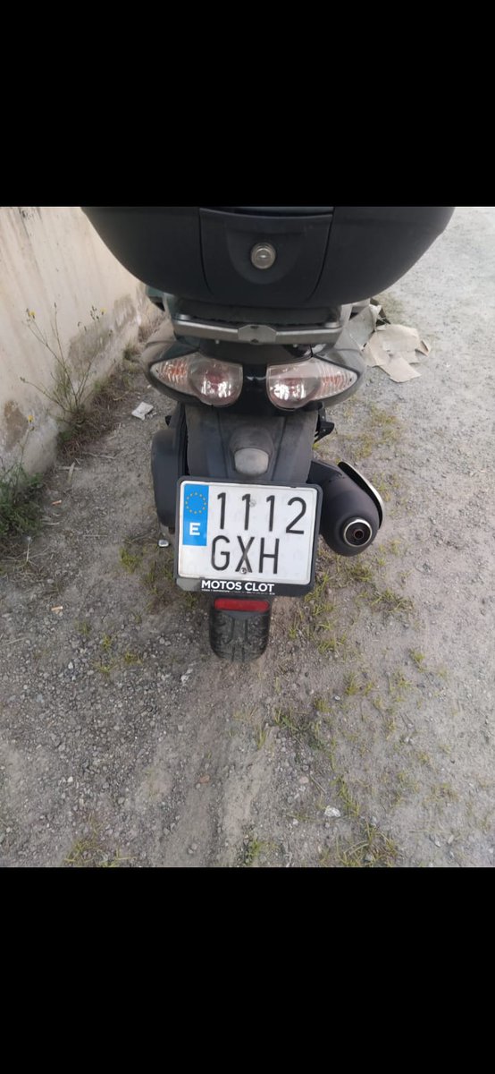Han ROBADO la moto de un AMIGO esta noche en C/Aragon Dos de Mayo 
MD para cualquier info ..... GRACIAS !!!!