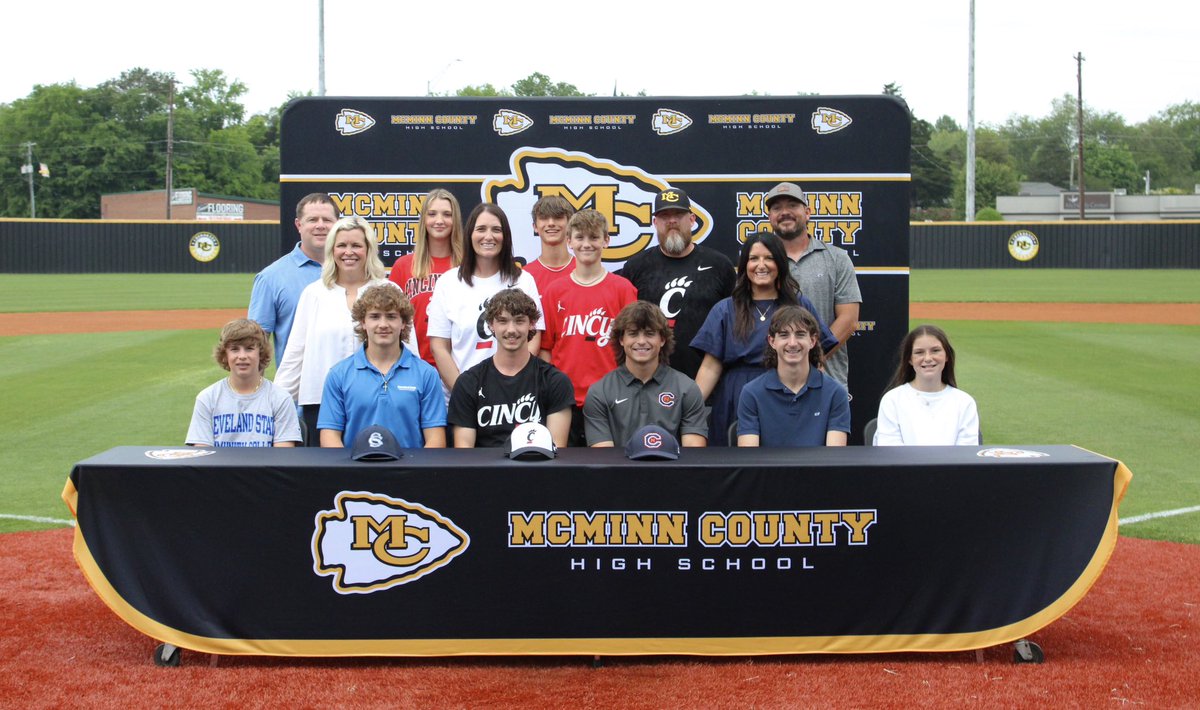 Childhood friends -&gt; Longtime teammates -&gt; collegiate athletes! 

Congratulations to McMinn County’s Hunter McDonald (Cleveland State), Ty Barnett (Cincinnati) and Mason Roderick (Carson-Newman) who signed to play at the next level this afternoon.