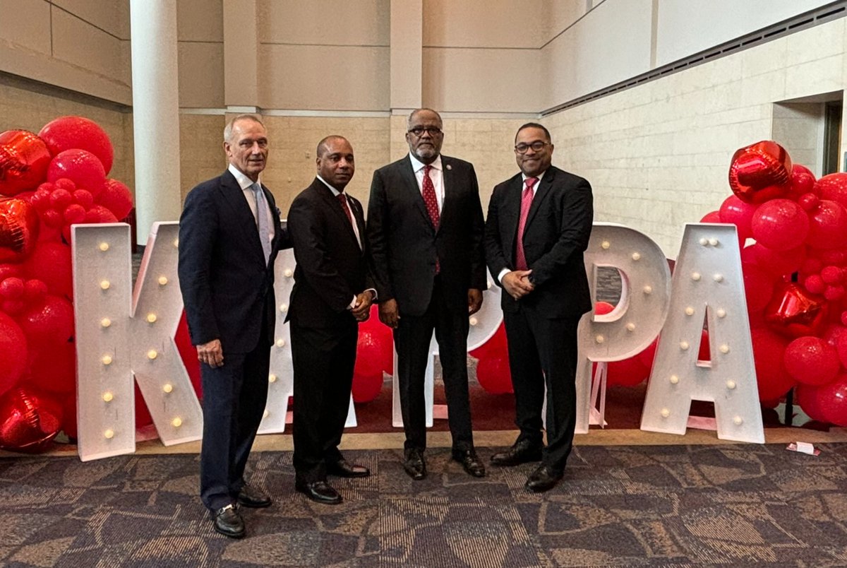 ACG was honored to attend the @kapsi1911 Southwestern Province meeting and partner to improve CRC awareness and screening among Black American men. Pictured: Daniel Pambianco, MD, FACG; ACG Member Kevin Marks, MD; Rep. Troy Carter (D-LA), James Hobley, MD, FACG #45IsTheNew50