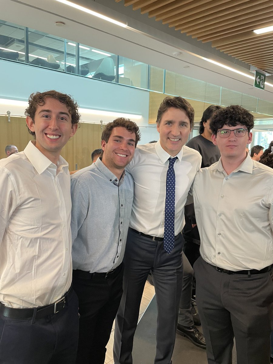 It was great to have PM @JustinTrudeau in #HamOnt this morning for an announcement about housing affordability.

Now more than ever the @liberal_party understands the need of affordable rent, housing, & more for students & Canadians. 

#cdnpoli #hwad