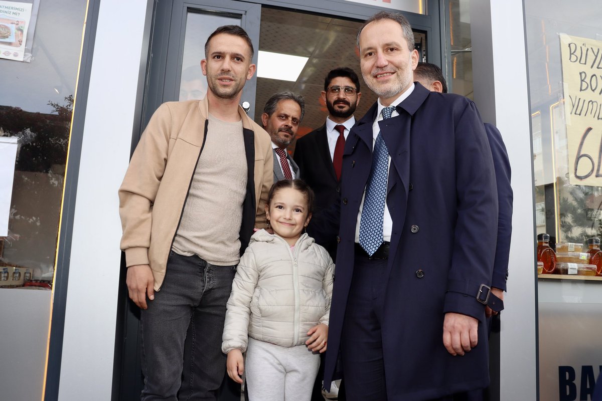 Belediye başkanlığını kazandığımız Erzurum’un merkez ilçesi Aziziye’de esnafımız ve halkımızla buluşarak teşekkür ziyaretimizi gerçekleştirdik.