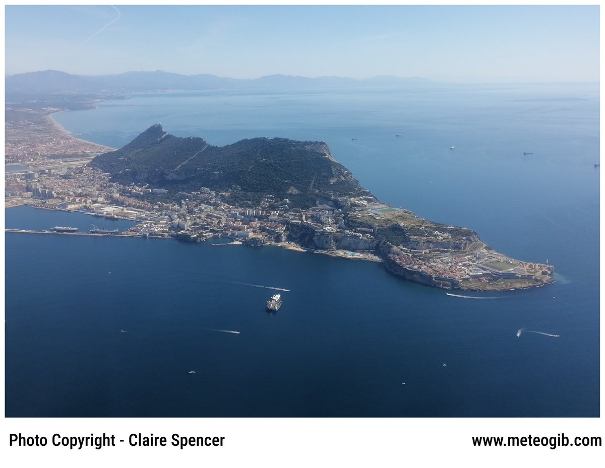 #Gibraltar - 03/05 - a gorgeous aerial view of the Rock 😍 on this warm and sunny Friday - snapped from the #Easyjet departure to Manchester by MeteoGib follower Claire Spencer - with Westerly winds swinging Easterly for the afternoon. Max 22.4C to 23.0C.