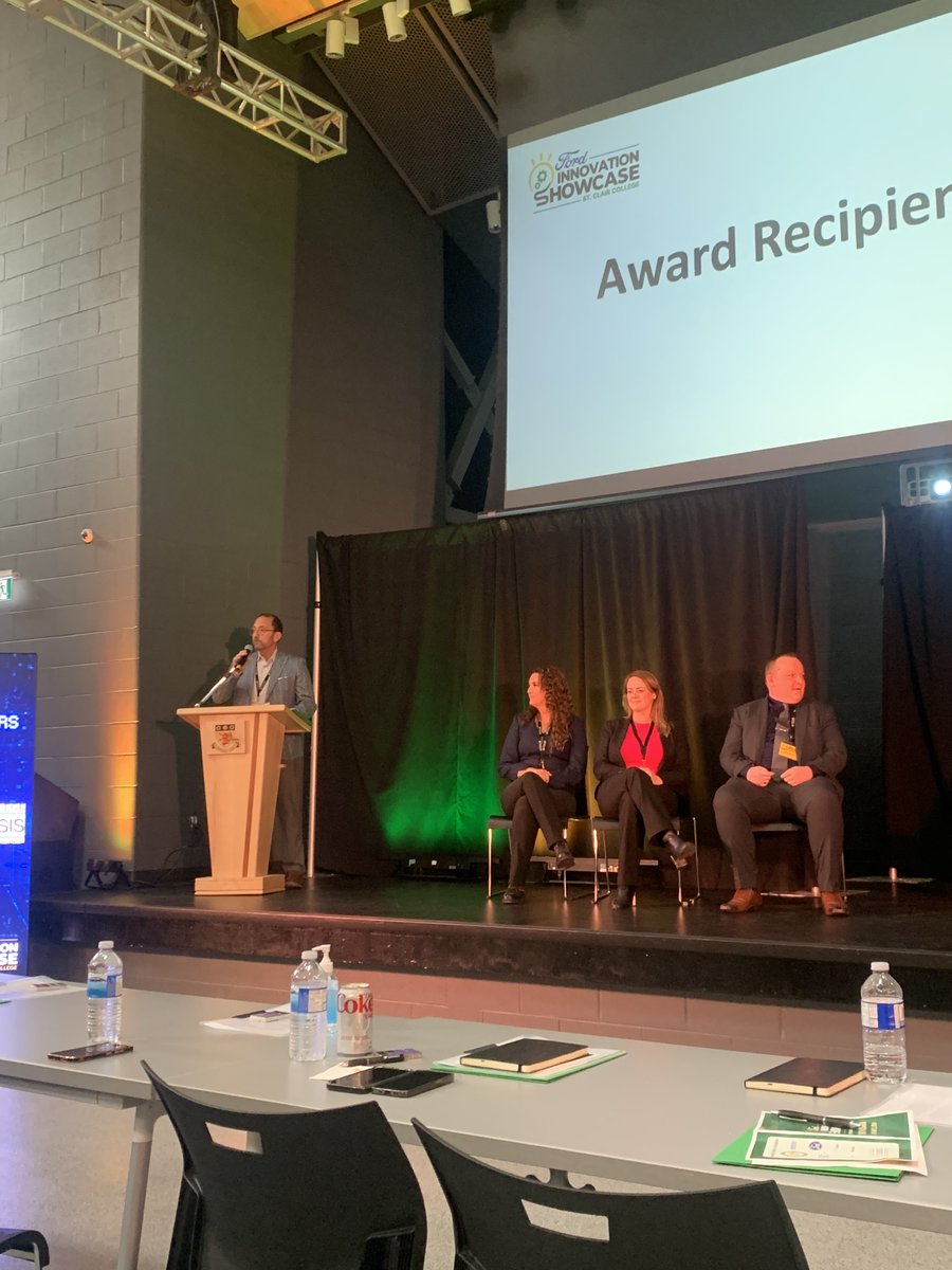 DataRealm tweet media