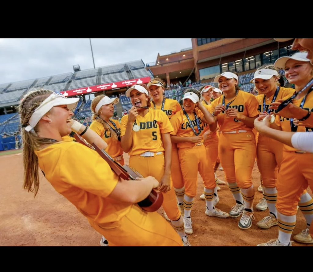 💛One To Remember🖤