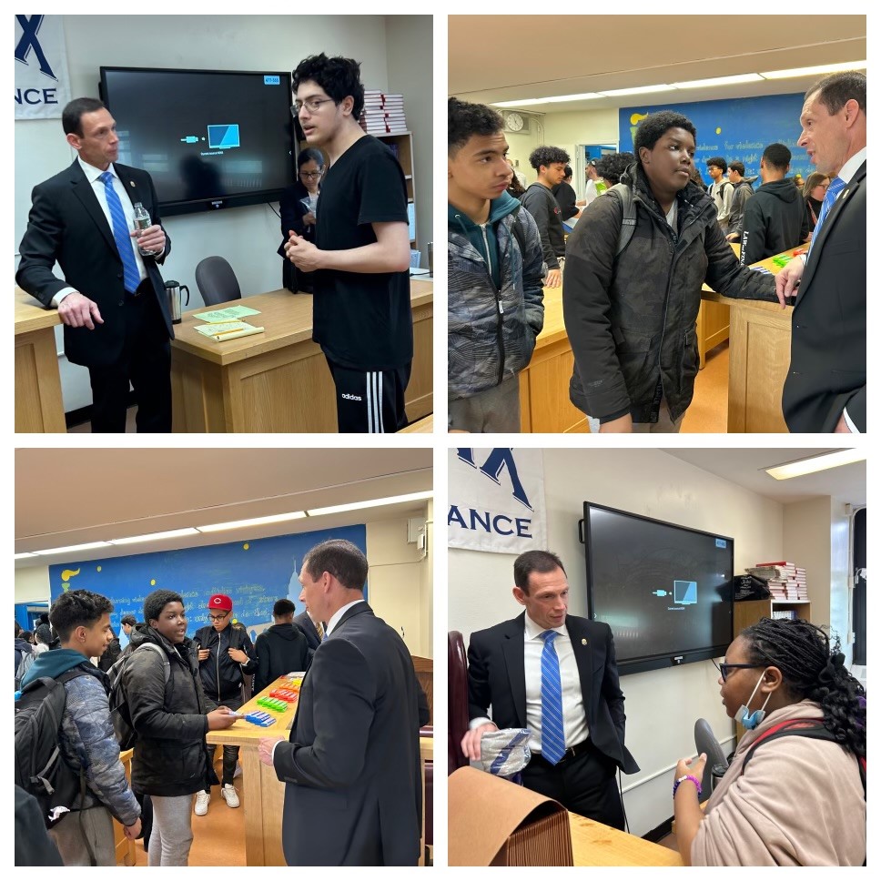 #DEANewYork #SpecialAgent in Charge Frank Tarentino joined with @snpnyc, #NYC Medical Examiner, and @tciony Janet Cohen to speak the #truthaboutdrugs & the dangerous effects of #fentanyl to the students at the @BxLawFinance. #NewYork #OnePill #OPCK @NYCSchools #DEA