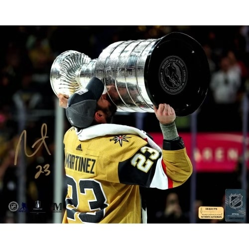Special <a href="/inscriptagraphs/">Inscriptagraphs Memorabilia</a> DOUBLE contest today! 2 winners will get a signed Alec Martinez picture. 2 ways to win. 

First, RT this tweet. A randomly selected person who RTs will win.

Second, guess Martinez's ice time in seconds. Closest without going over wins.

Good luck!
