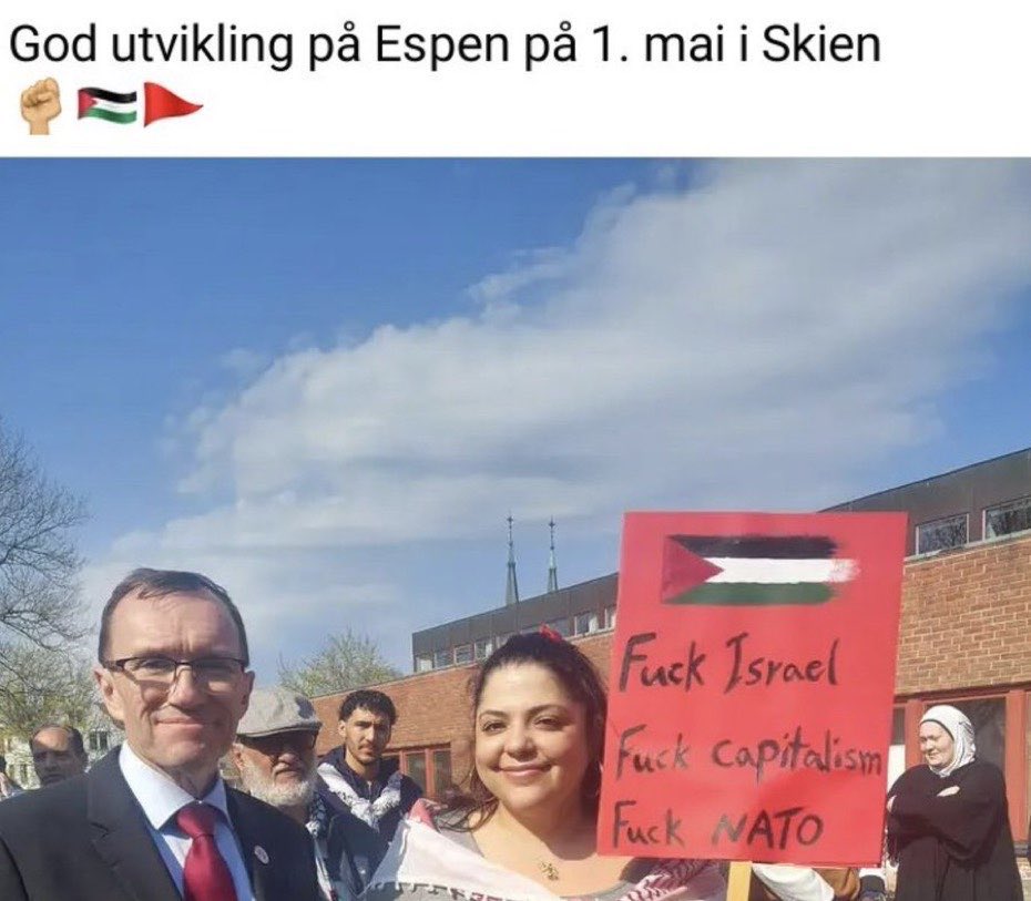 Cnaster's tweet image. Utenriksminister, Espen Barth Eide, med på alt som er moro - den politiske avstanden mellom aktivisten til høyre og Espen Barth Eide kunne ikke vært større - men det stopper ikke slimålen Eide fra å flørte med fløyene når det er politisk formålstjenlig.