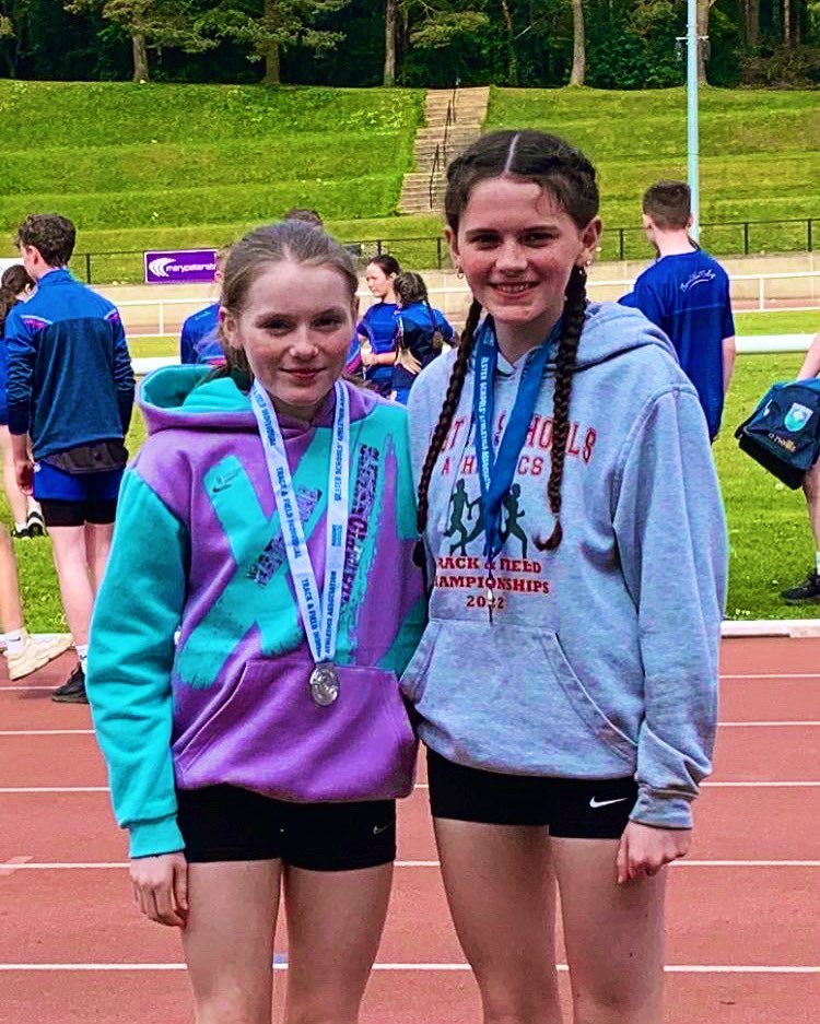 🎉🏅 Amazing achievements by Laura Quinn and Aisling Loughran at the NI District Athletics! 🏃‍♀️ Laura secured the Silver medal in the 800m, while Aisling triumphed in the 1500m, also earning a well-deserved Silver. 🥈🥈 Congrats to these talented athletes! 🙌 #Athletics #Winners