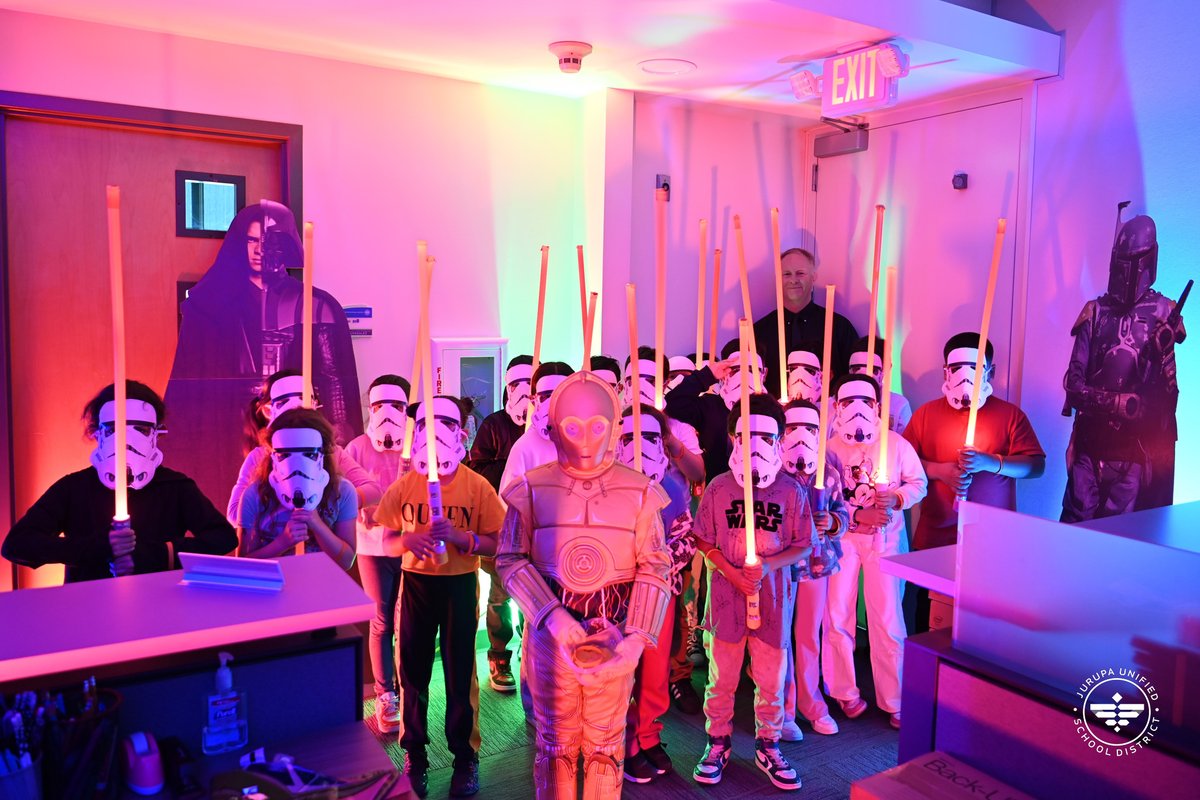 JurupaUSD's tweet photo. A class of future stormtroopers and C-3PO from Van Buren Elementary School visited the Education Center yesterday in honor of May 4th or Star Wars Day. Thank you to Mr. Atkinson's second-grade class for visiting. ⚔

🤖💫May the fourth be with you! 💫🤖 https://t.co/dX50iyko4X