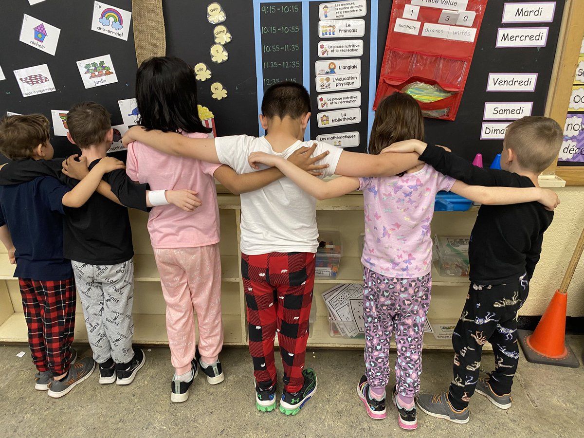 Snuggle up &amp; read day / wear your jammies day / flashlight reading day! <a href="/MaryHopkinsPS/">Mary Hopkins Elementary School</a> <a href="/Susete_Bloom/">SuseteBloom</a>