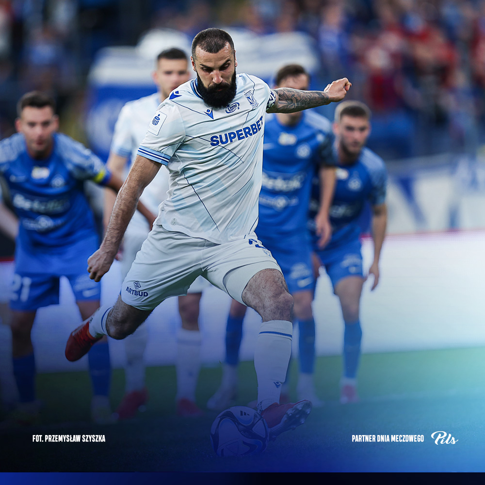 45'+1 ⏸️ Do przerwy remis. 𝐑𝐄𝐋𝐀𝐂𝐉𝐀 ➡️ lechpoznan.pl _____ #ESA | #RCHLPO 1:1