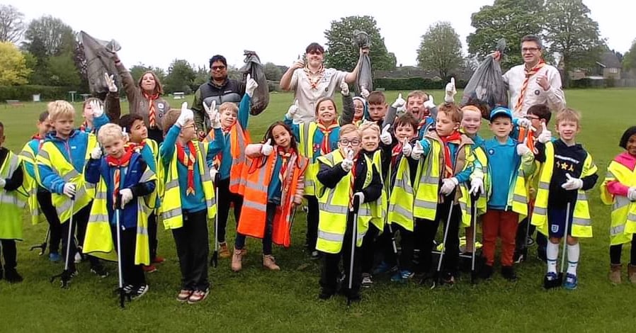1stHardingstone's tweet image. Welland Beavers did a fantastic job yesterday with a community litter pick at Hardingstone Rec 👏

#LitterHeroes #litterpicking #community #scouts #hardingstone #northampton #keepbritaintidy