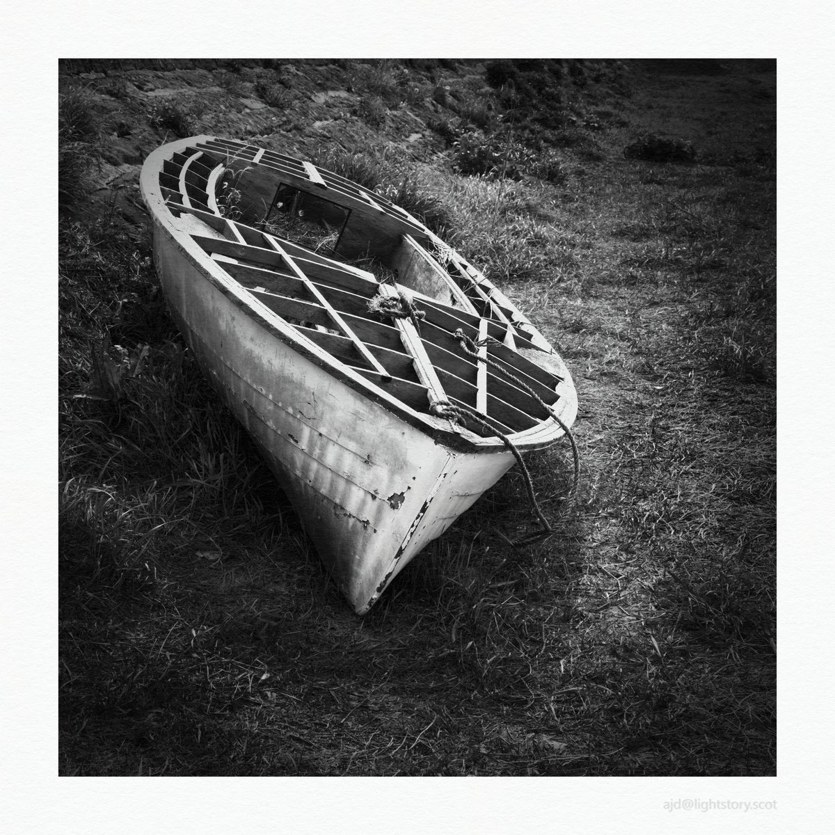 Washed up boat on the River Dee at Parkgate #wirral #blackandwhite #blackandwhitephotography #blackandwhitephoto #monochrome #bnwphotography #landscape #landscapephotography #Nikon @UKNikon @angiesliverpool @YOLiverpool