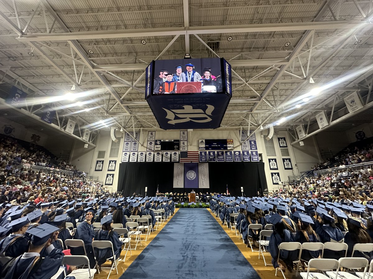 Our 2024 commencement ceremonies are kicking off with our MBA students from @Rice_Biz. Tune in now to view the ceremony. commencement.rice.edu #RiceGrad2024