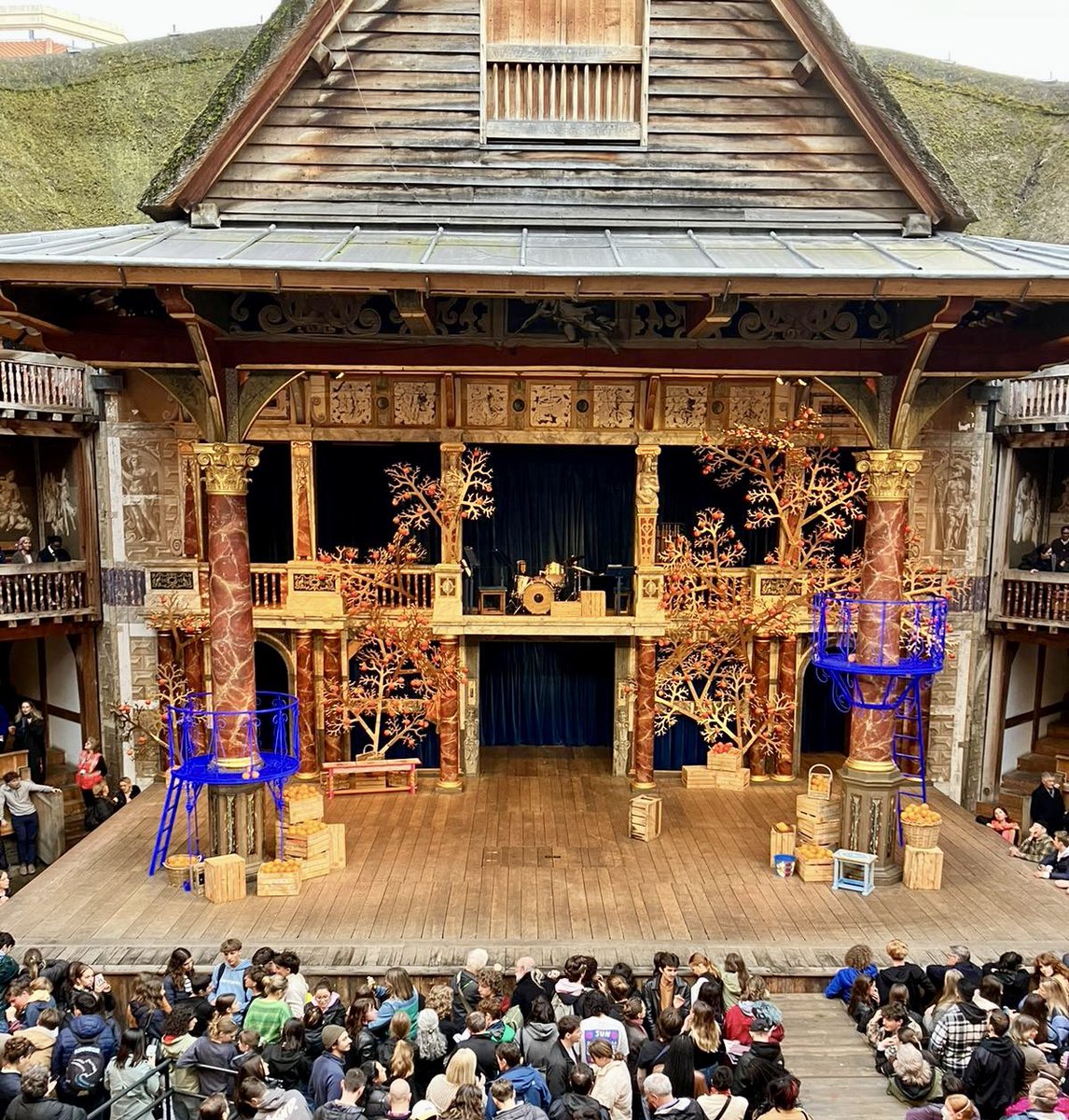 We’re enjoying a lovely evening at @The_Globe tonight, reviewing Much Ado About Nothing 🎭 Hopefully the rain will steer clear 🤞🏻 🌧️ 

#reviewpending
