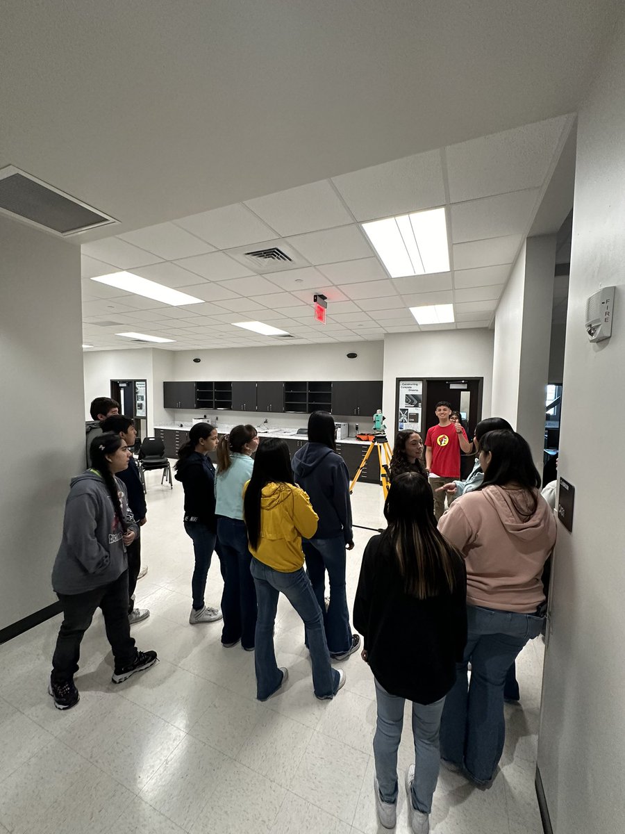 Visits continue here at @OurCareerCenter with Eastwood MS this morning! The fun continues & and kiddos are excited for their future! @YsletaISDCTE @YsletaISD