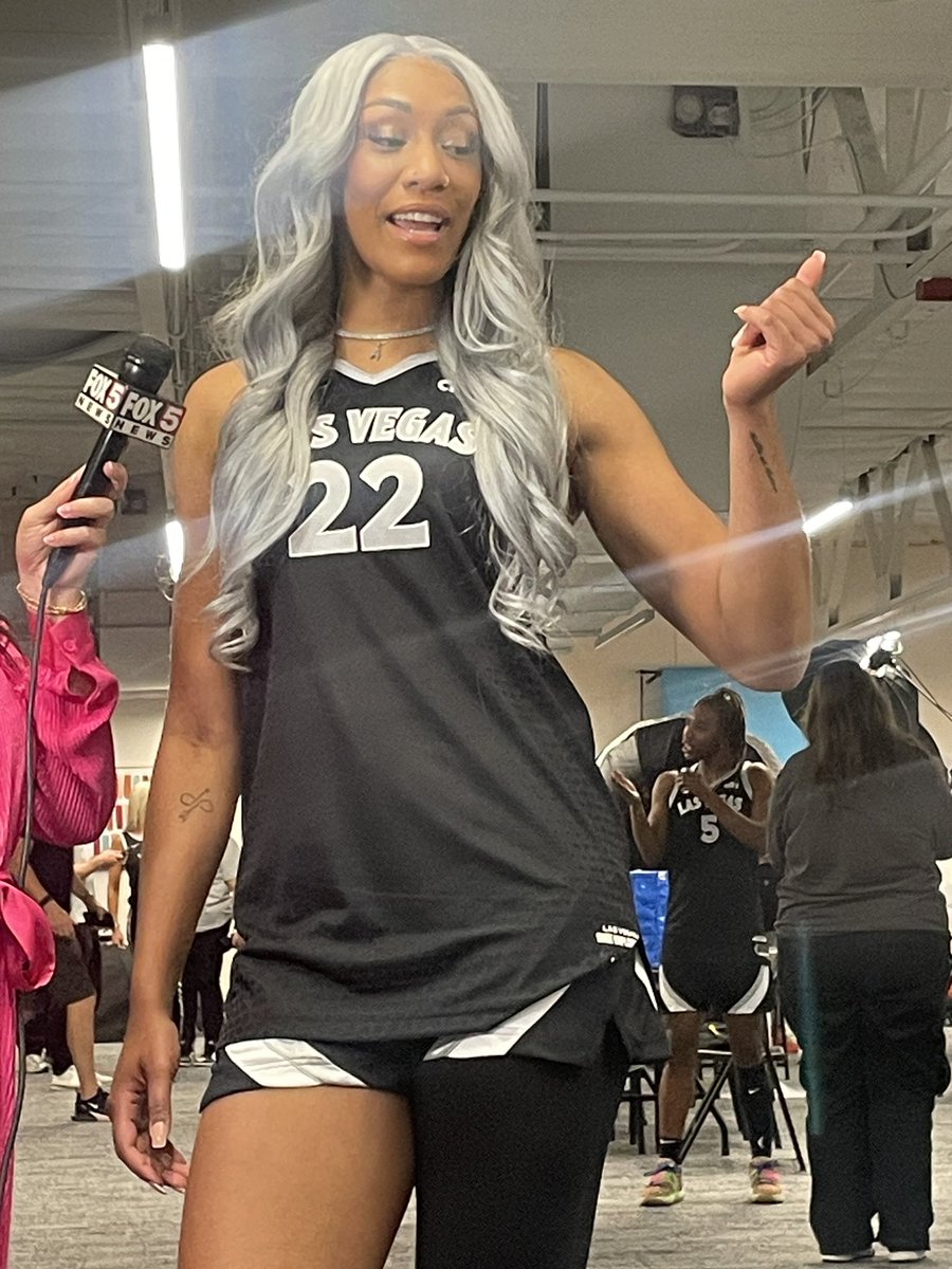 With the rebranding of the #LVAces to silver and black, @_ajawilson22 said it was time to change up the hair.

#LVAces
#WNBA
#WNBATwitter